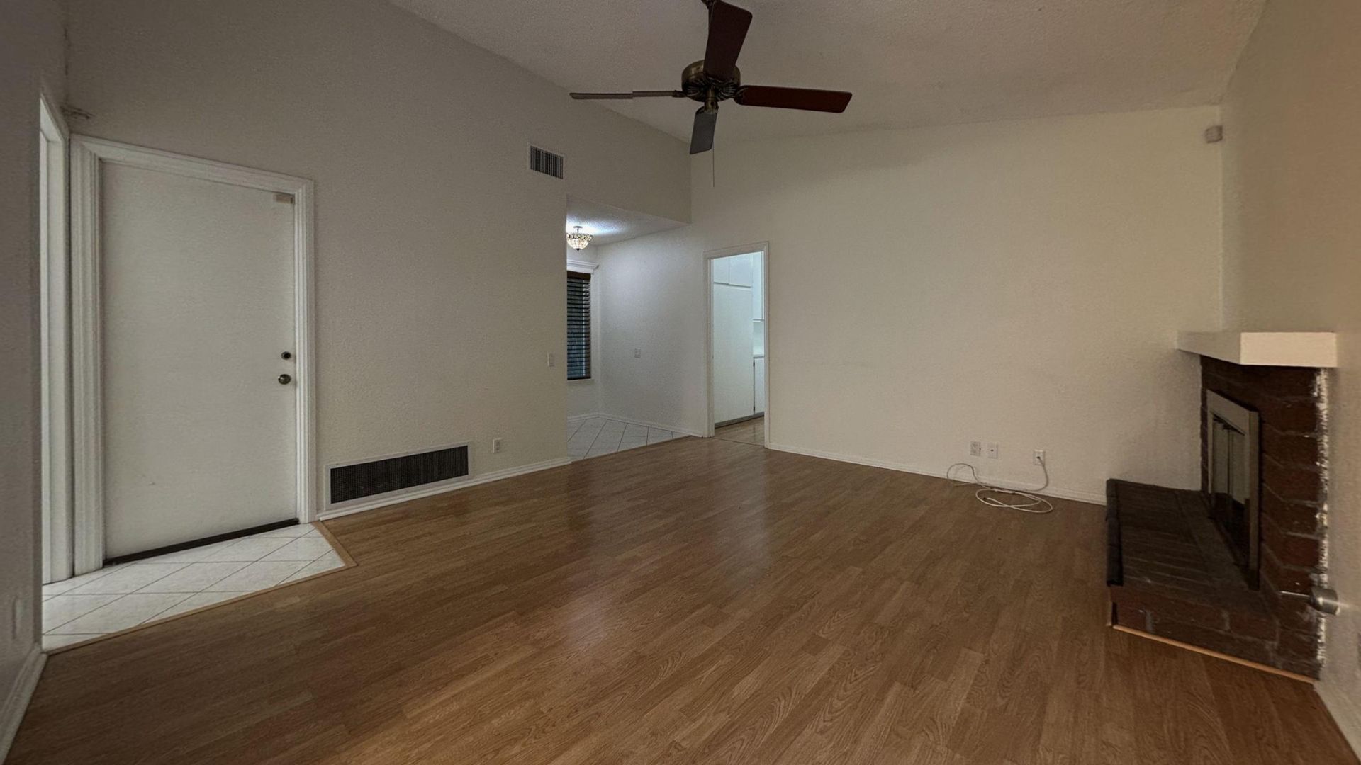 6064 Laura Ln – photo 4