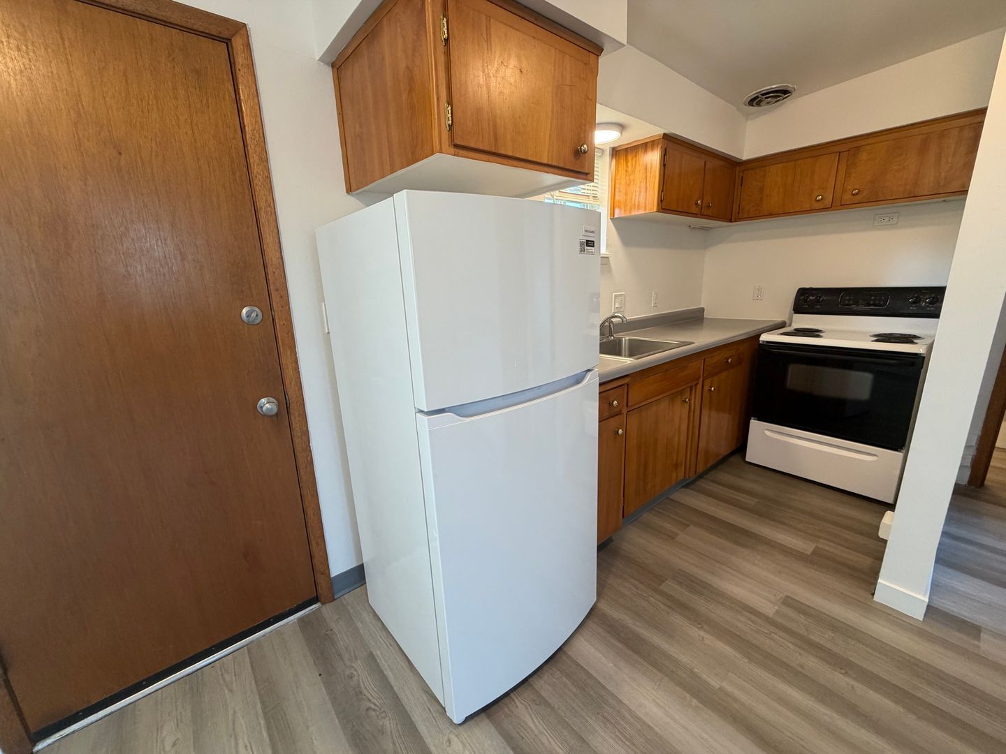 7814 E Indiana Ave unit #6 – photo 3