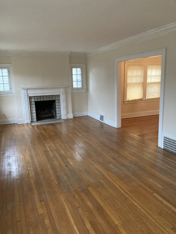 18704 Winslow Rd unit #2 upstairs – photo 2