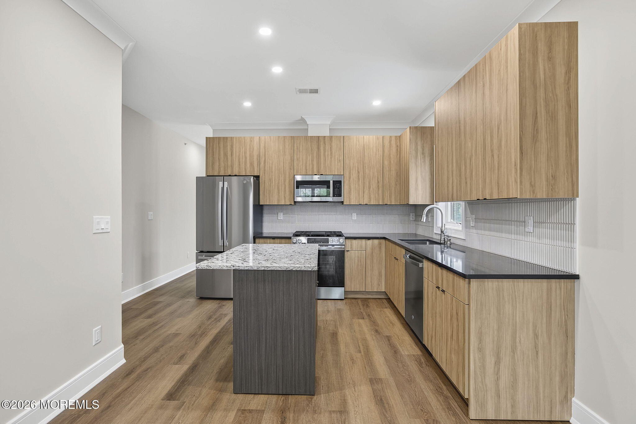 112 Brighton Ave #3B – photo 4