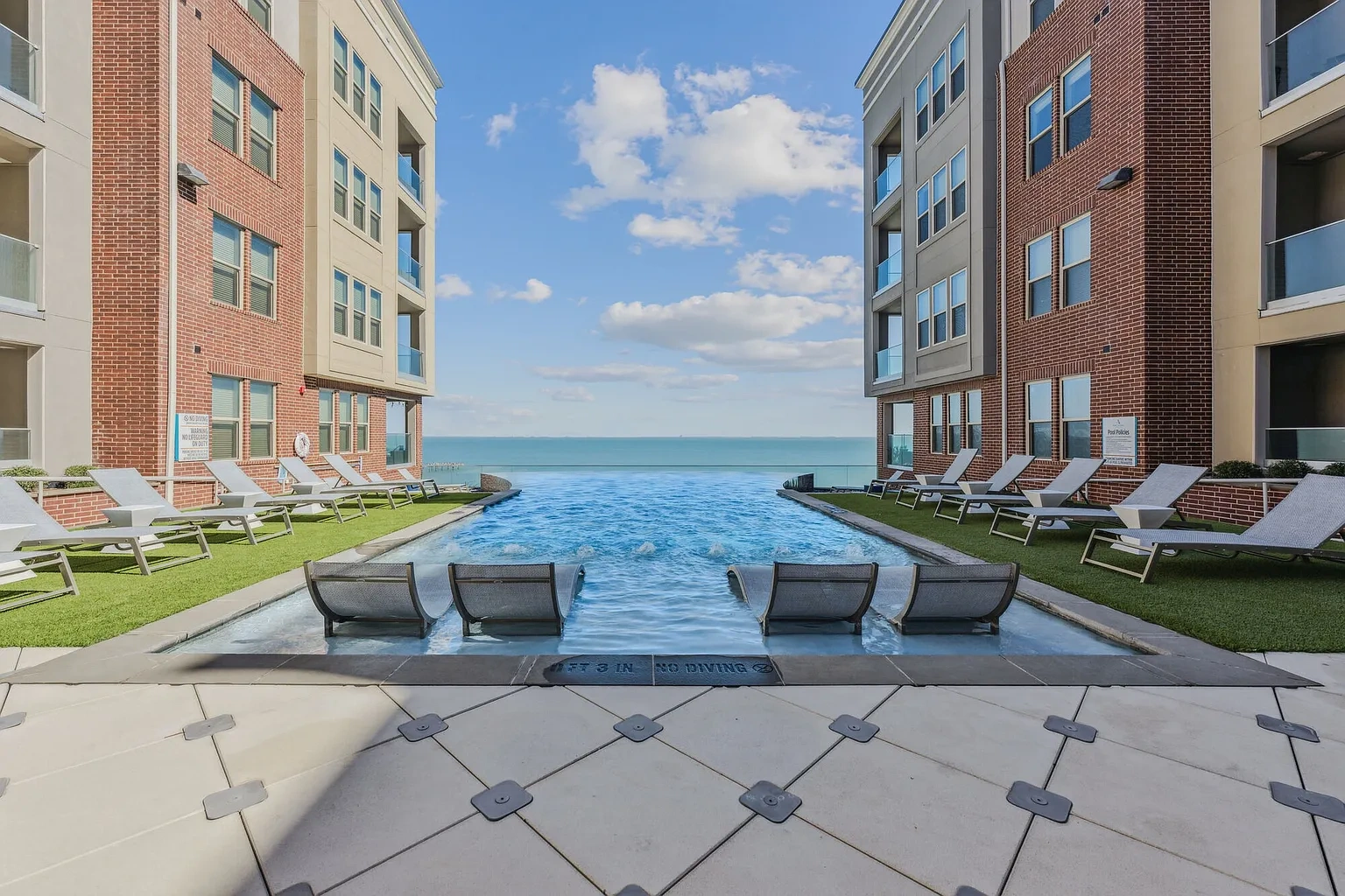 The Alexa Luxury Apartments I & II – photo 1