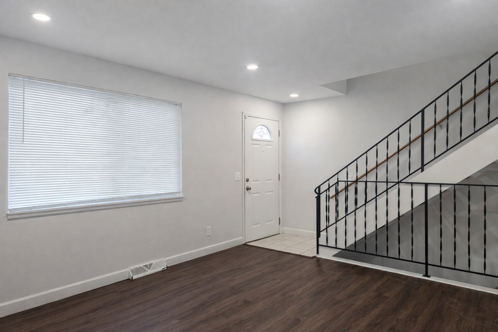 1203 Mac Arthur Rd – photo 1