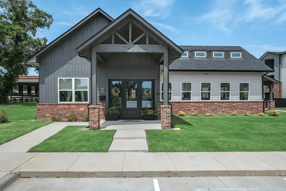 Flat Creek Apartments – photo 2