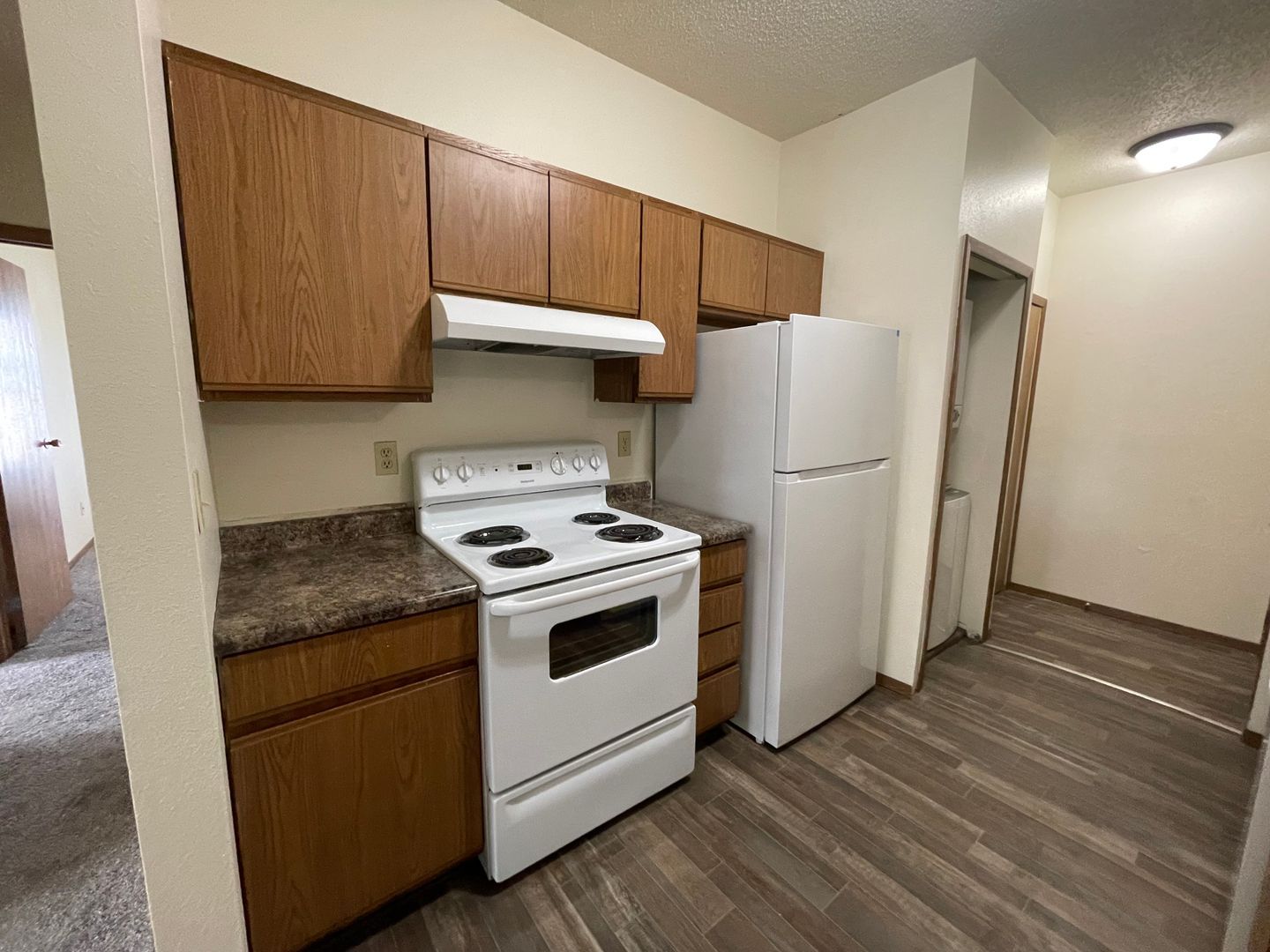 81 Center St – photo 2