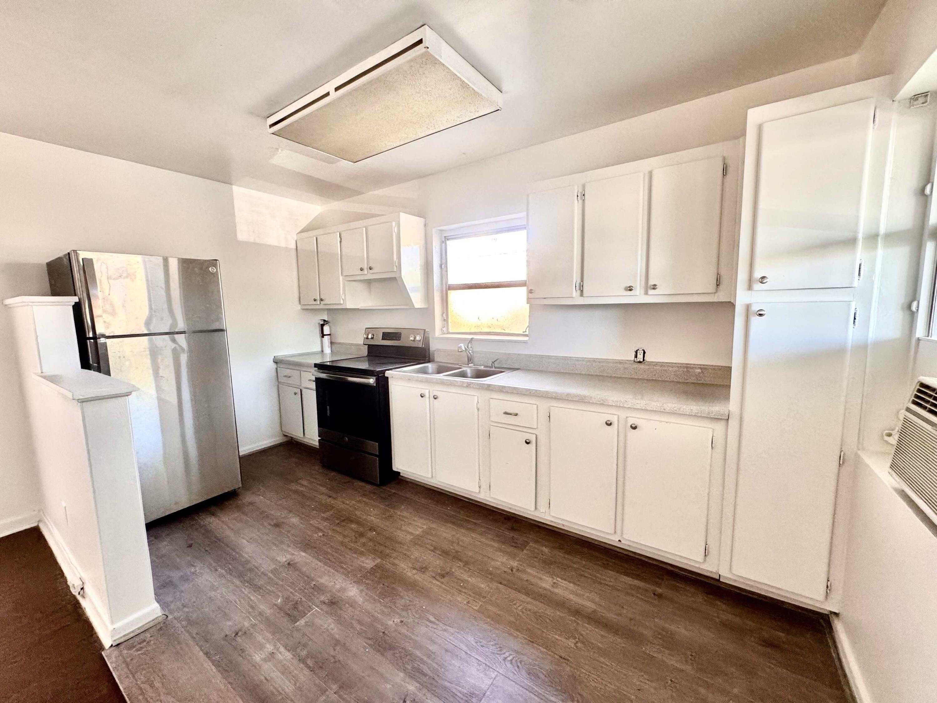 2515 Avenue E – photo 5