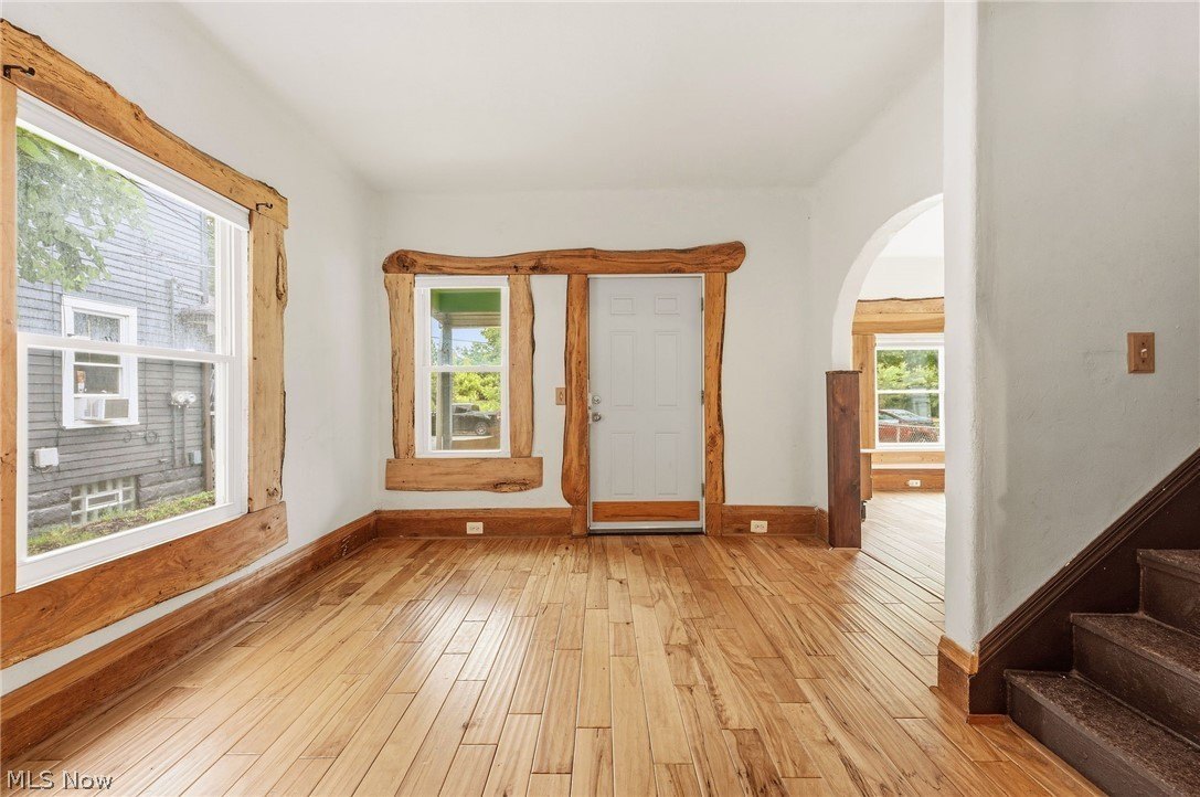 6914 Wakefield Ave – photo 2