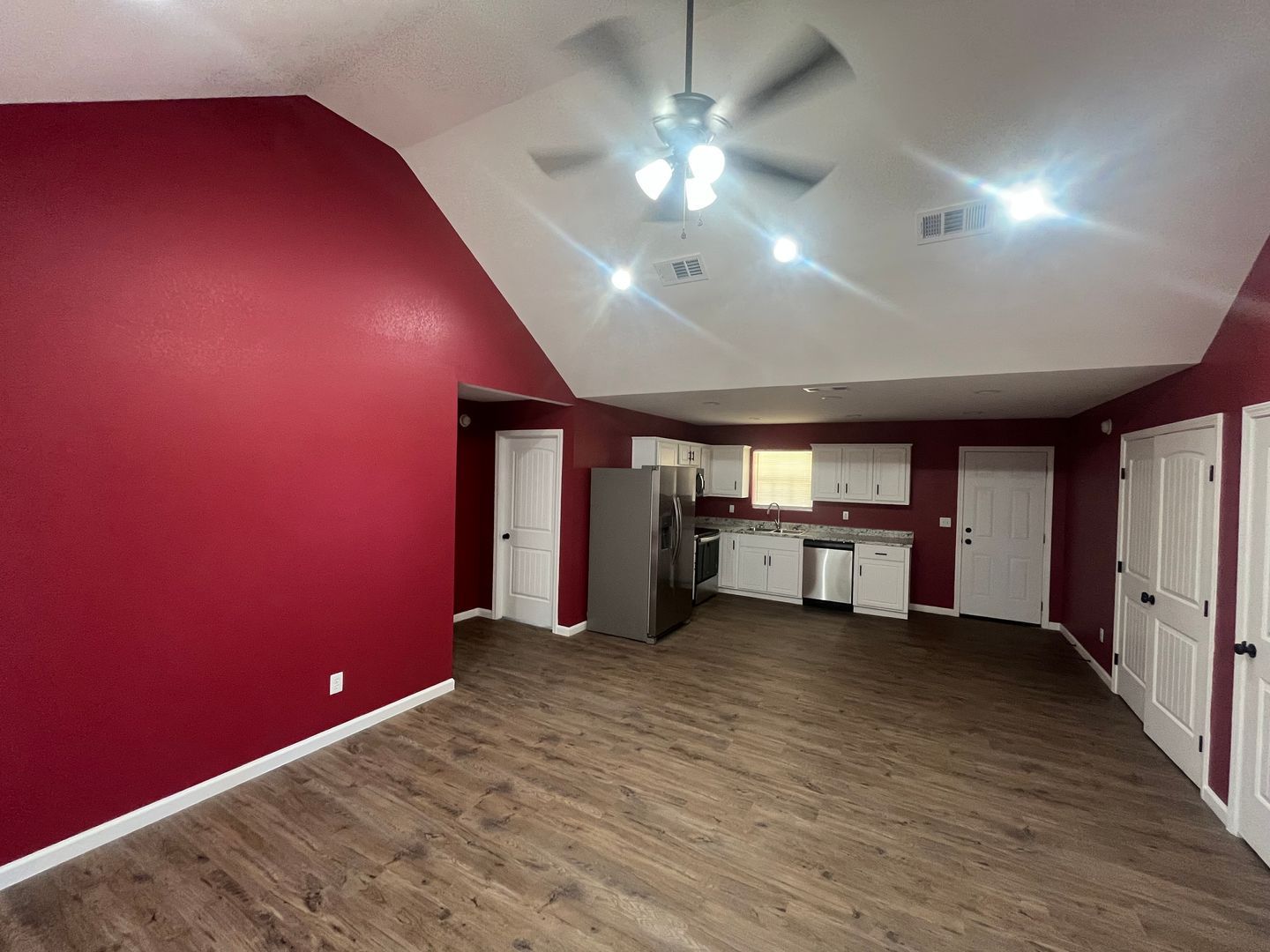 405 Smith St – photo 3