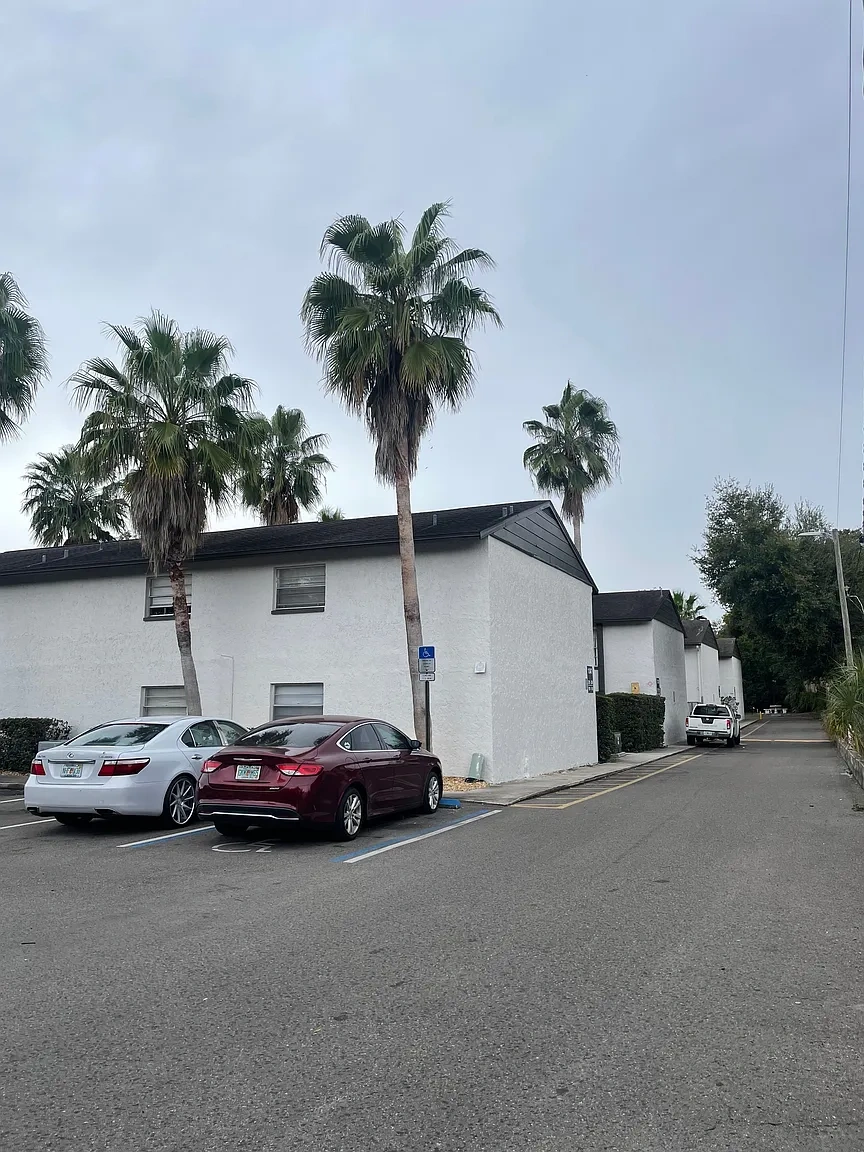 Baywatch Apartments – photo 2