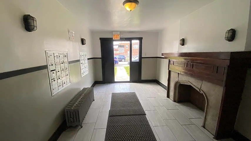 7505 Calumet Apartments – photo 3
