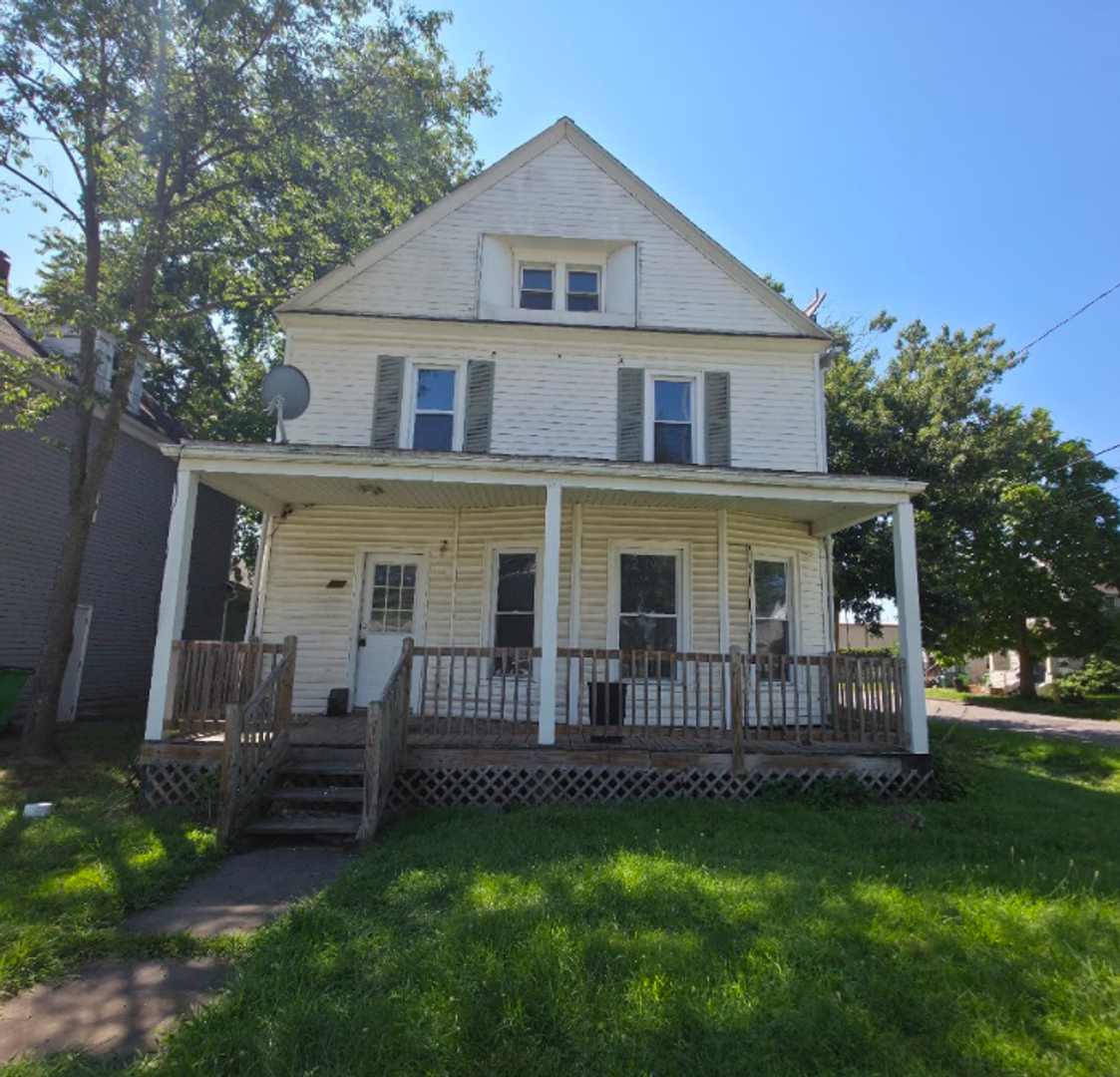 166 8th St NW – photo 1