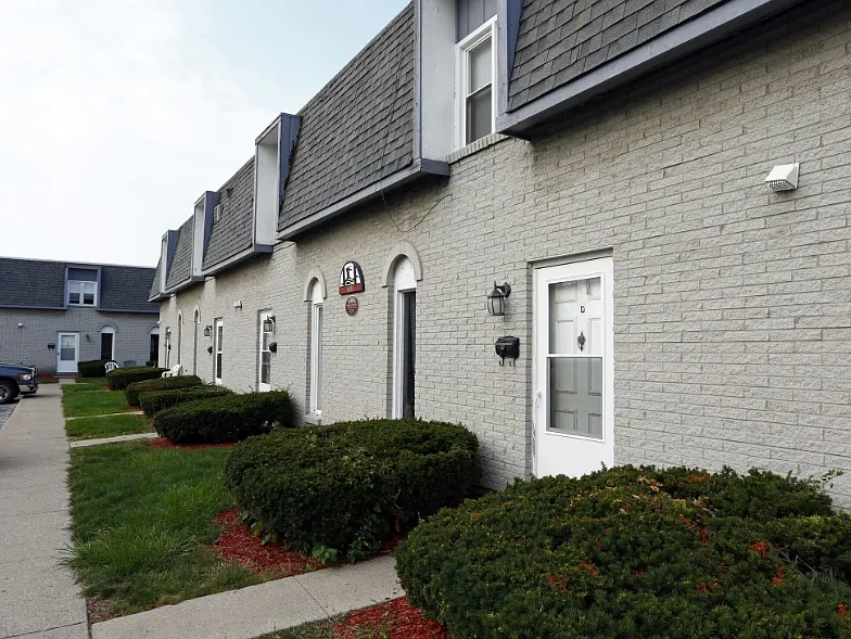Town Center Townhomes & Flats – photo 3