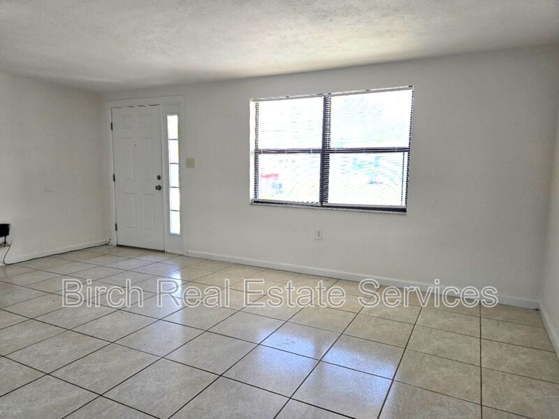 1247 Chelsea Ln – photo 4