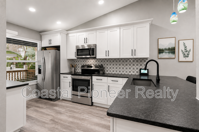 124 Anclote Rd – photo 4