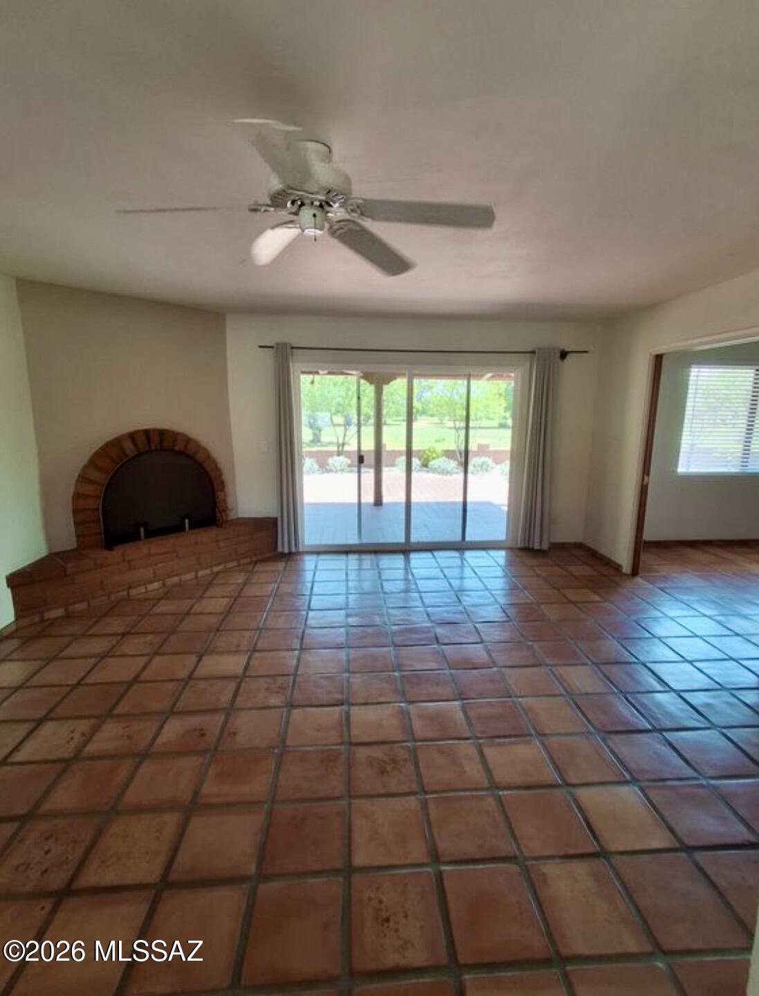125 E Los Arcos – photo 3