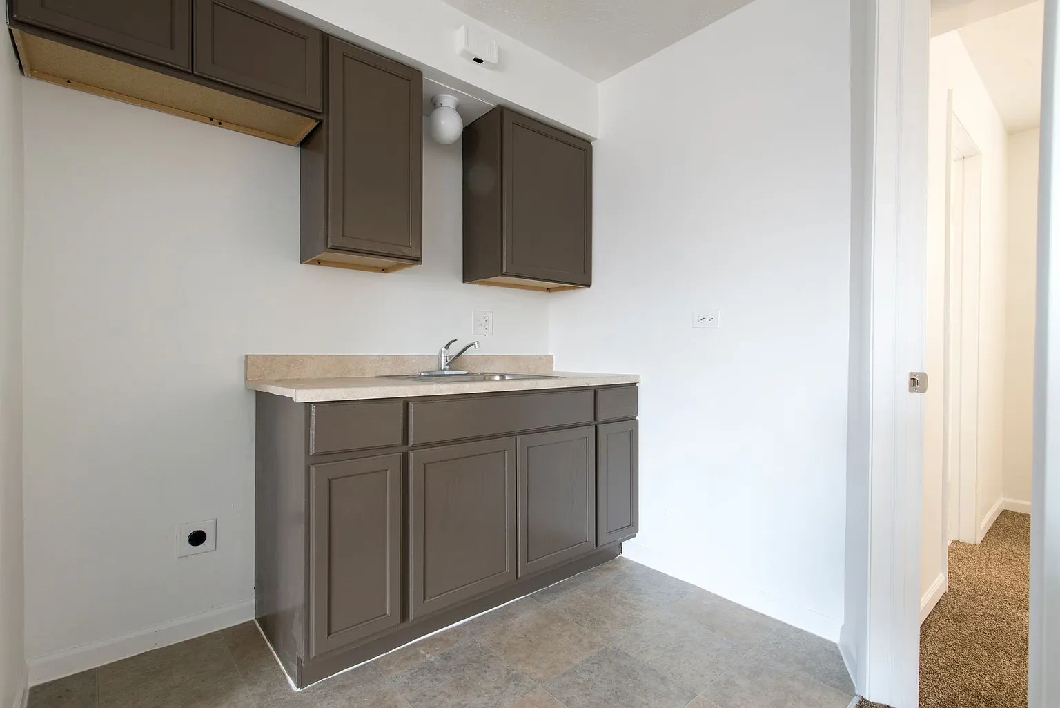 8640 S Ingleside Ave Chicago, IL 60619 – photo 3