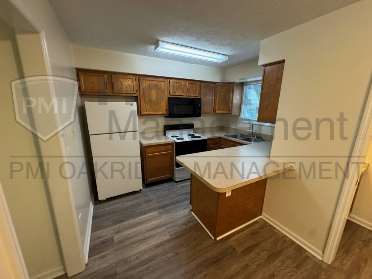 130 Heather Rd unit A – photo 3