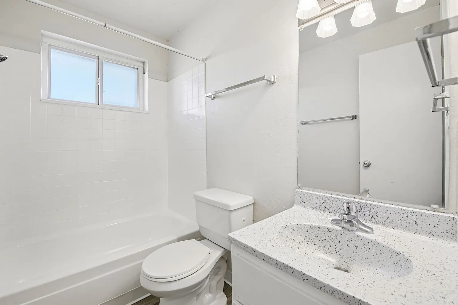 Meridian Garden Apartments – photo 1