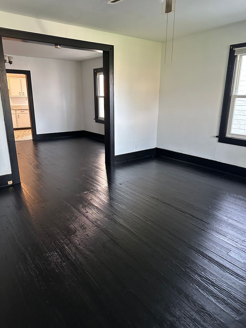 1413 Wellesley Ave unit 1413 – photo 4