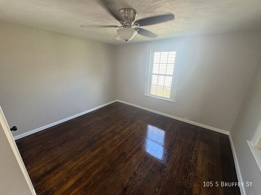105 S Bruffey St – photo 3