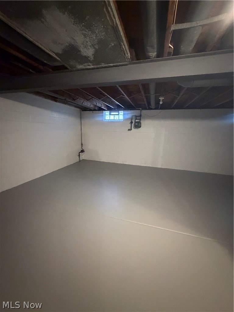 9409 Manor Ave – photo 5