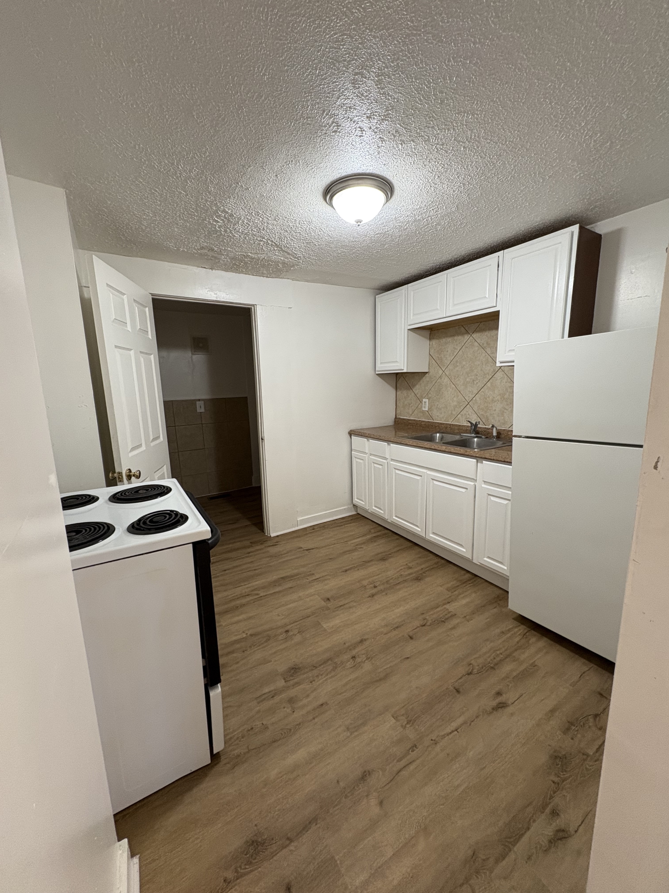 31 N Elm St unit 1 – photo 4