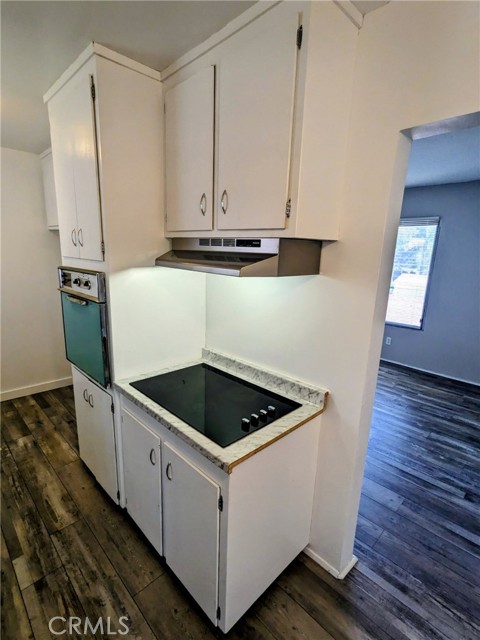 2237 Rose Ave unit C – photo 2