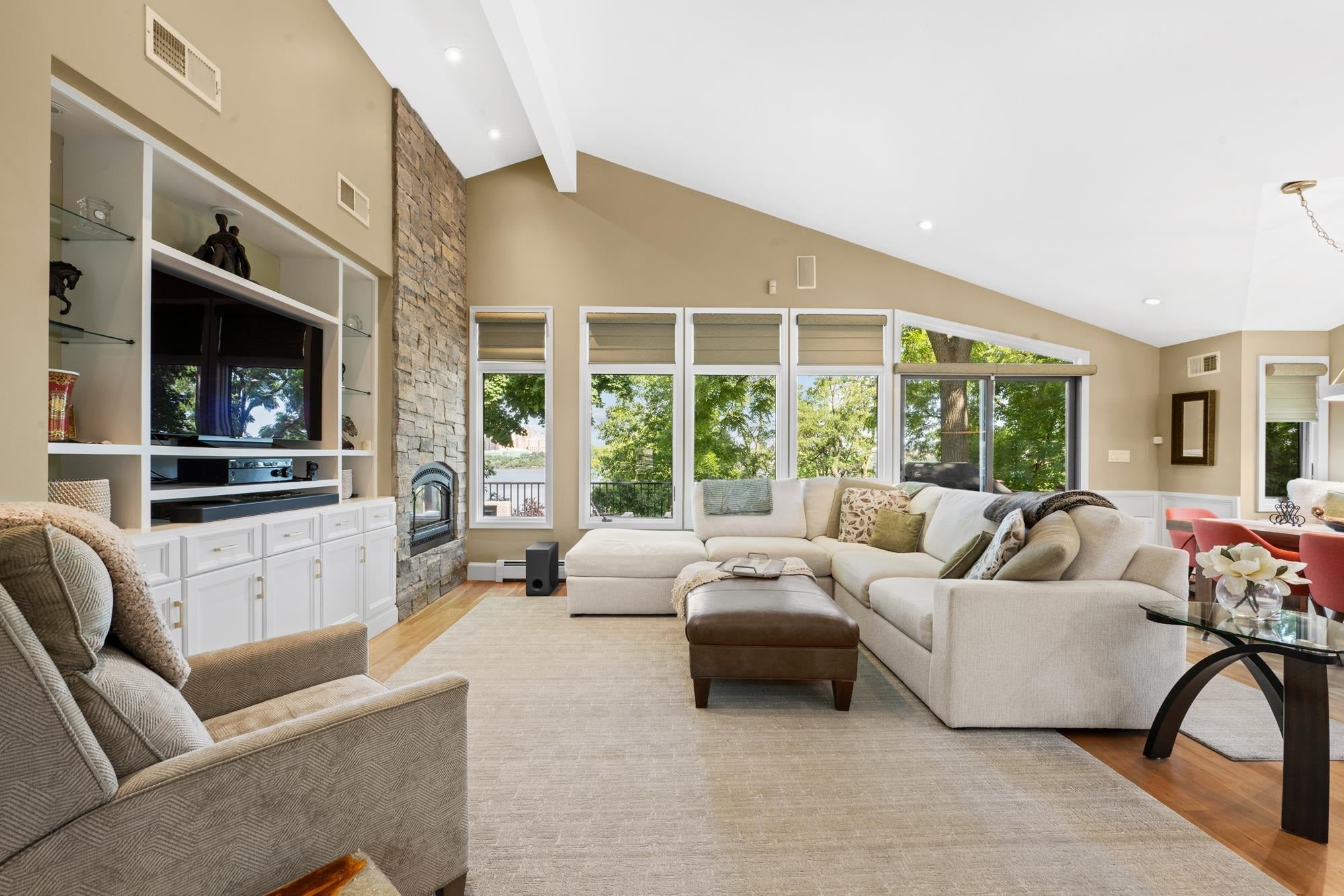 31 Colony Rd – photo 2