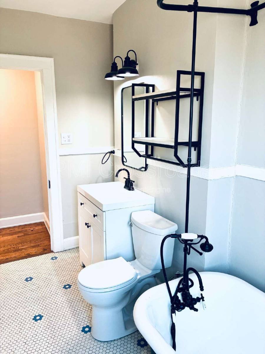 9709 Loretta Ave unit 8 – photo 5