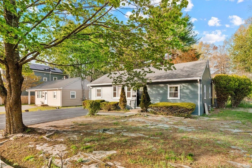 423 Bedford St – photo 2