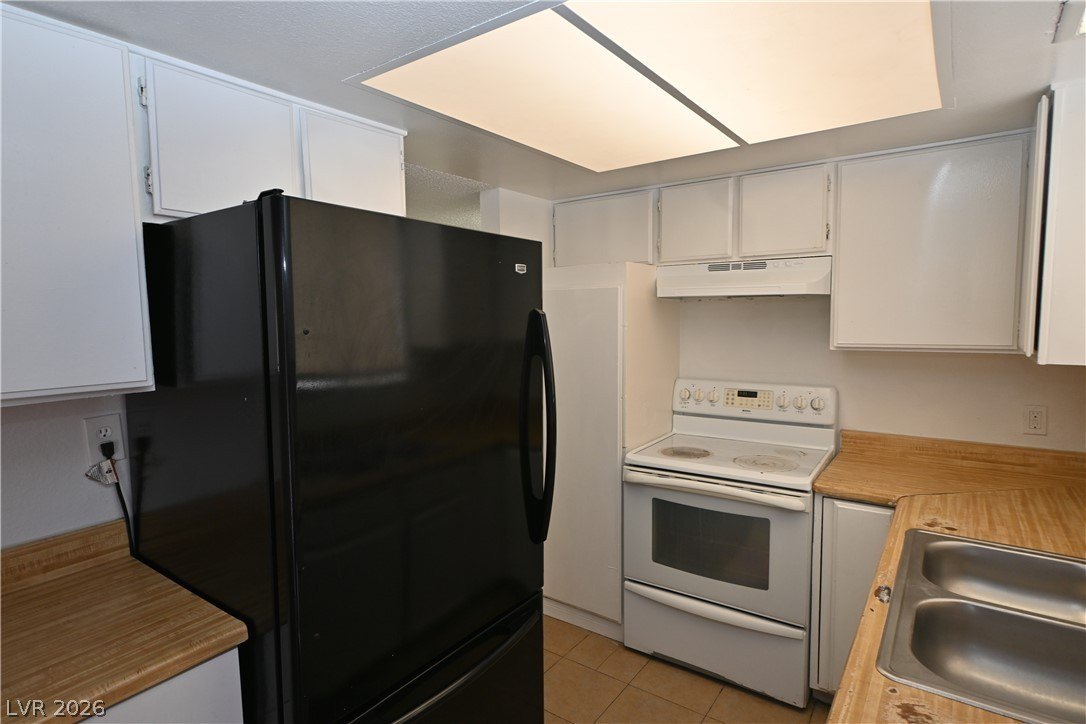 2301 Stewart Ave #A – photo 2