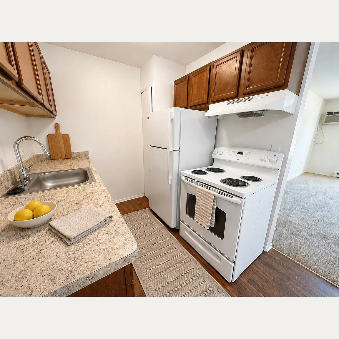 Village Oaks Apartments – photo 2