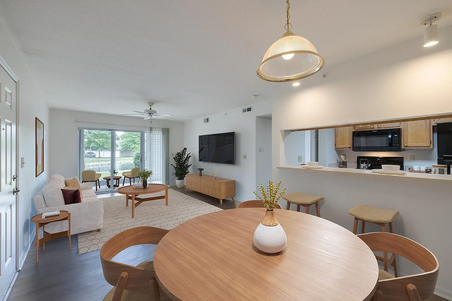 Bennington Pond Apartments – photo 2