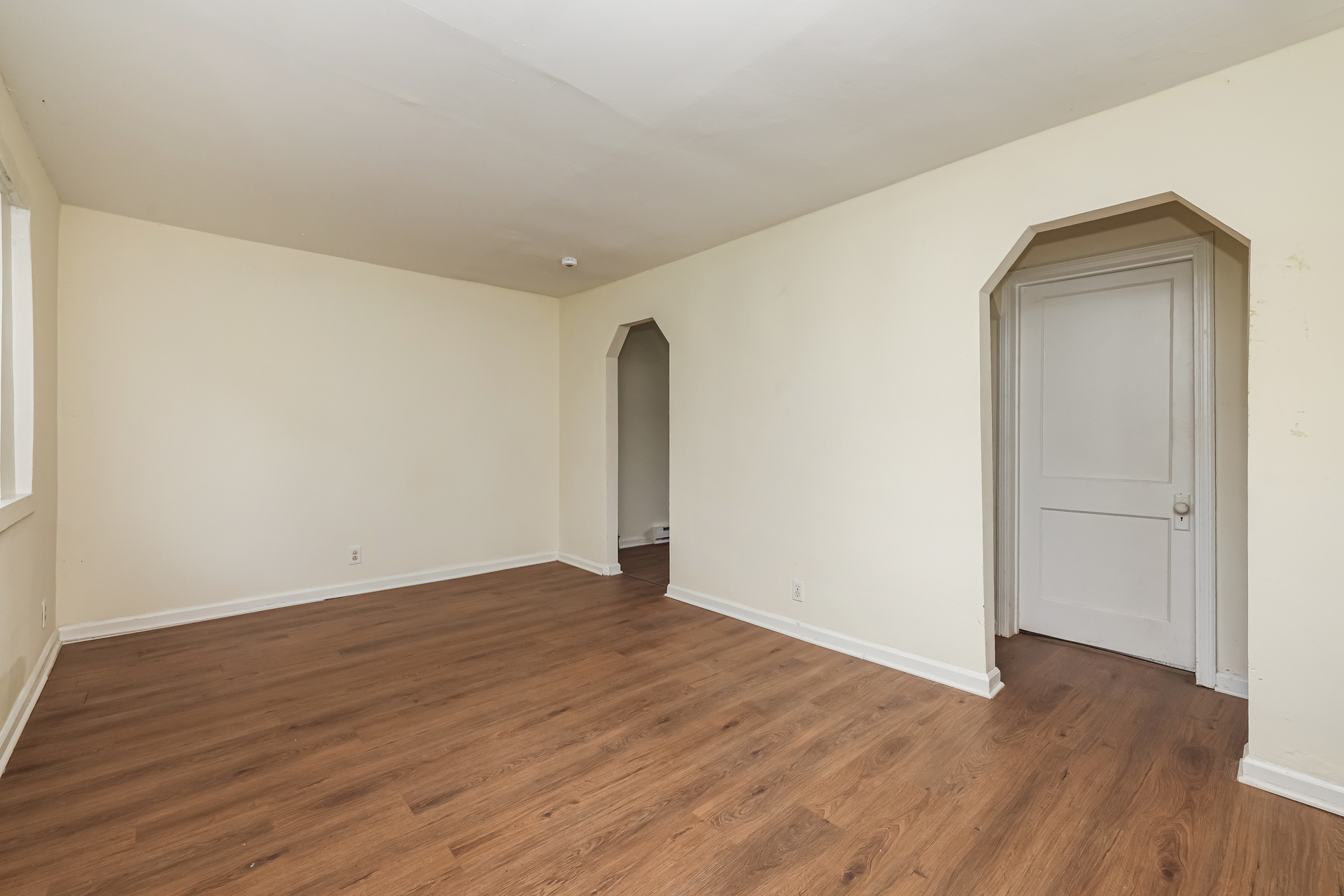 132 Burgess Ave – photo 3