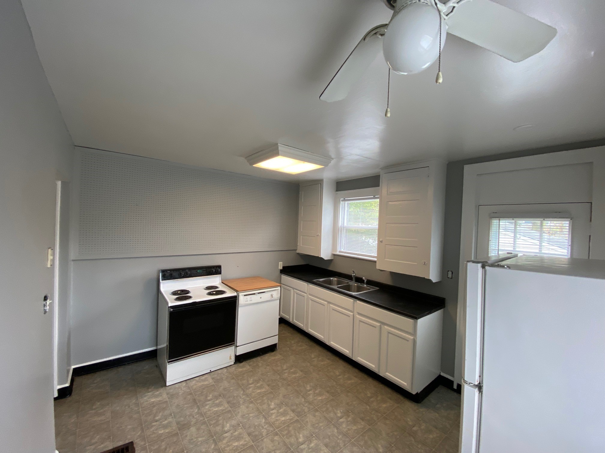1150 Mulford Rd unit 1150 – photo 2