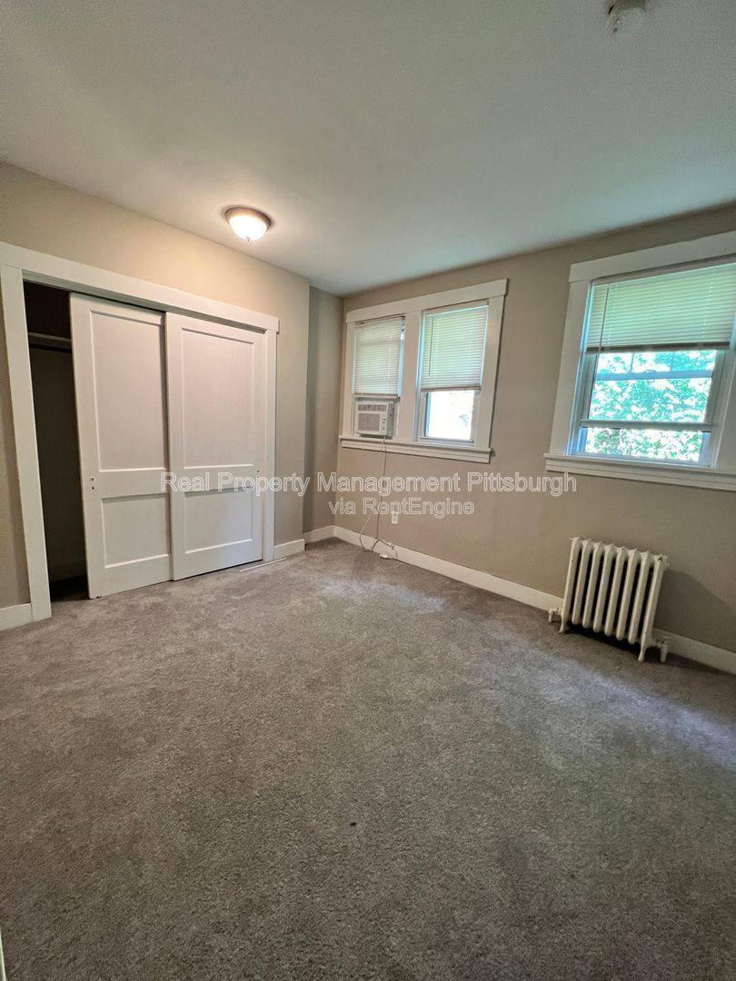 5735 Phillips Ave unit 1 – photo 4