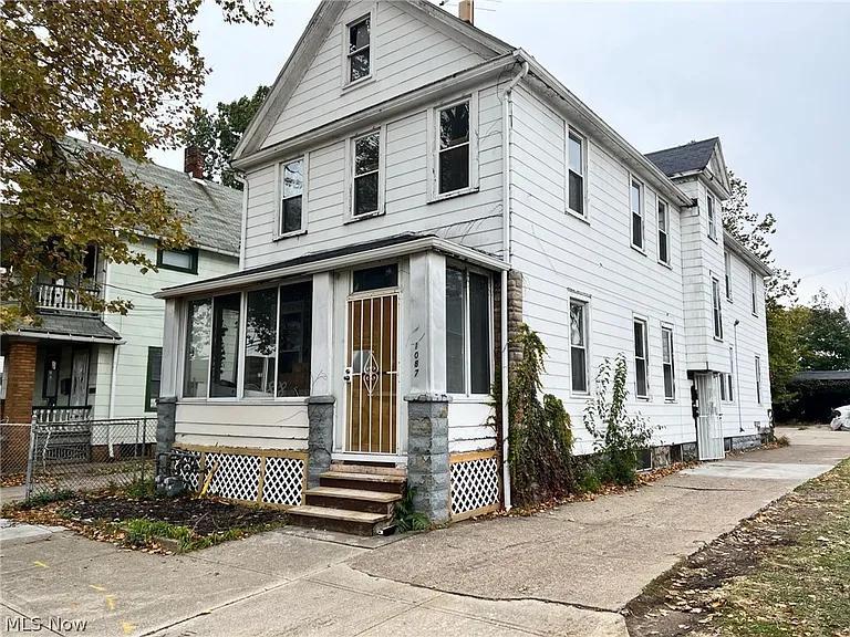 1087 E 64th St – photo 1