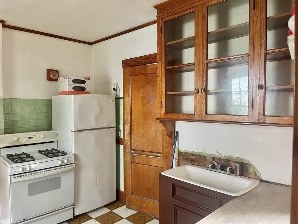 47 Pleasant St – photo 2
