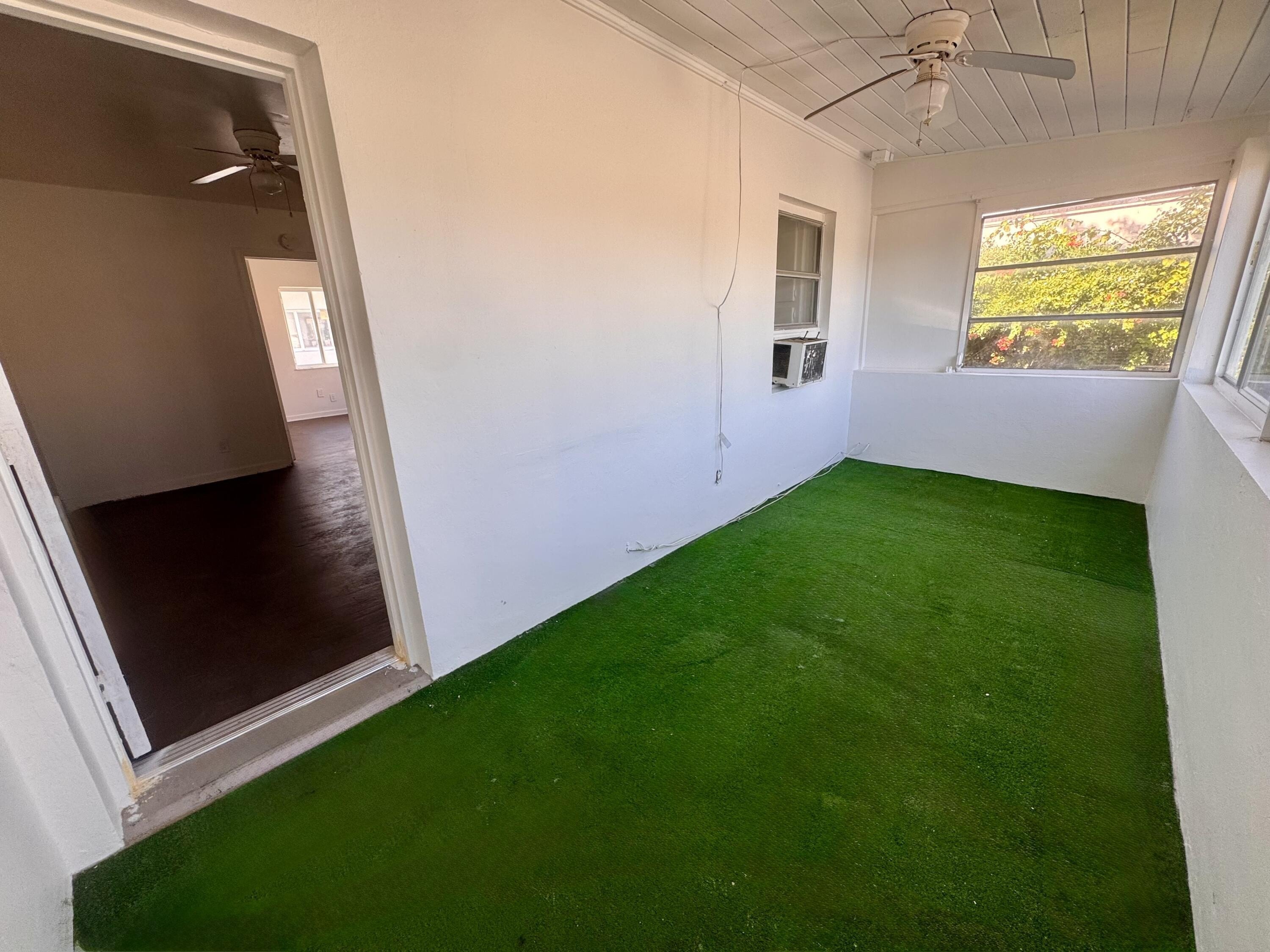 2515 Avenue E – photo 2