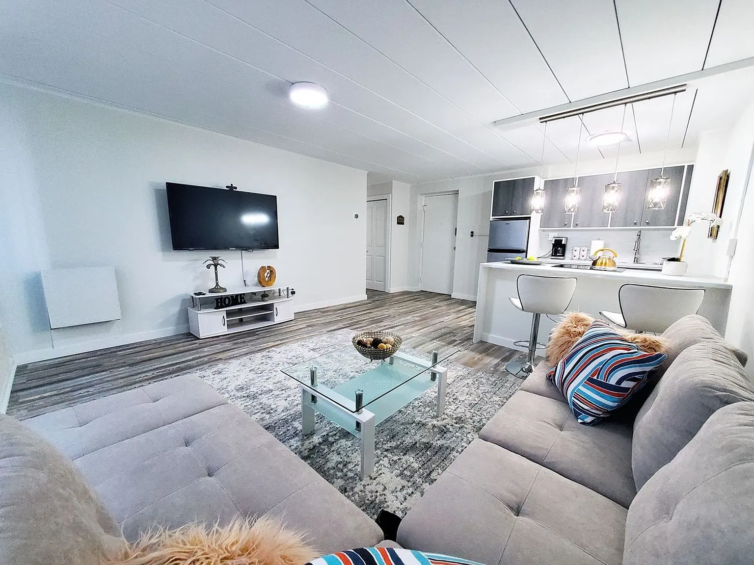 Shorewood Apartments – photo 3