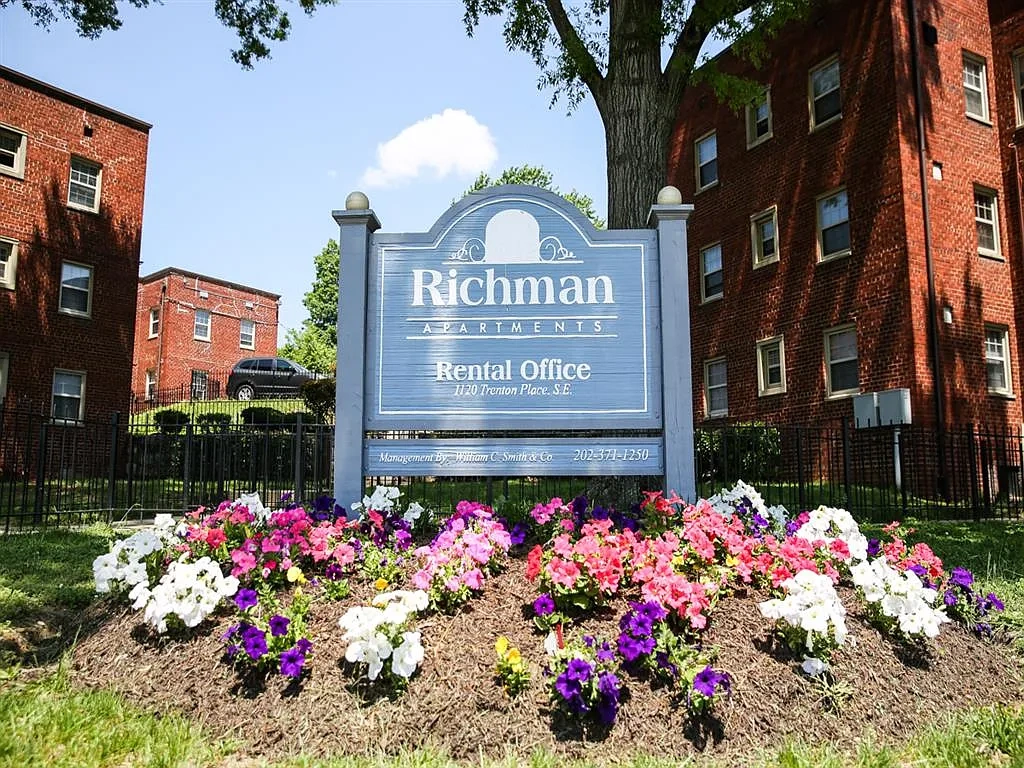 Richman Apartments – photo 2