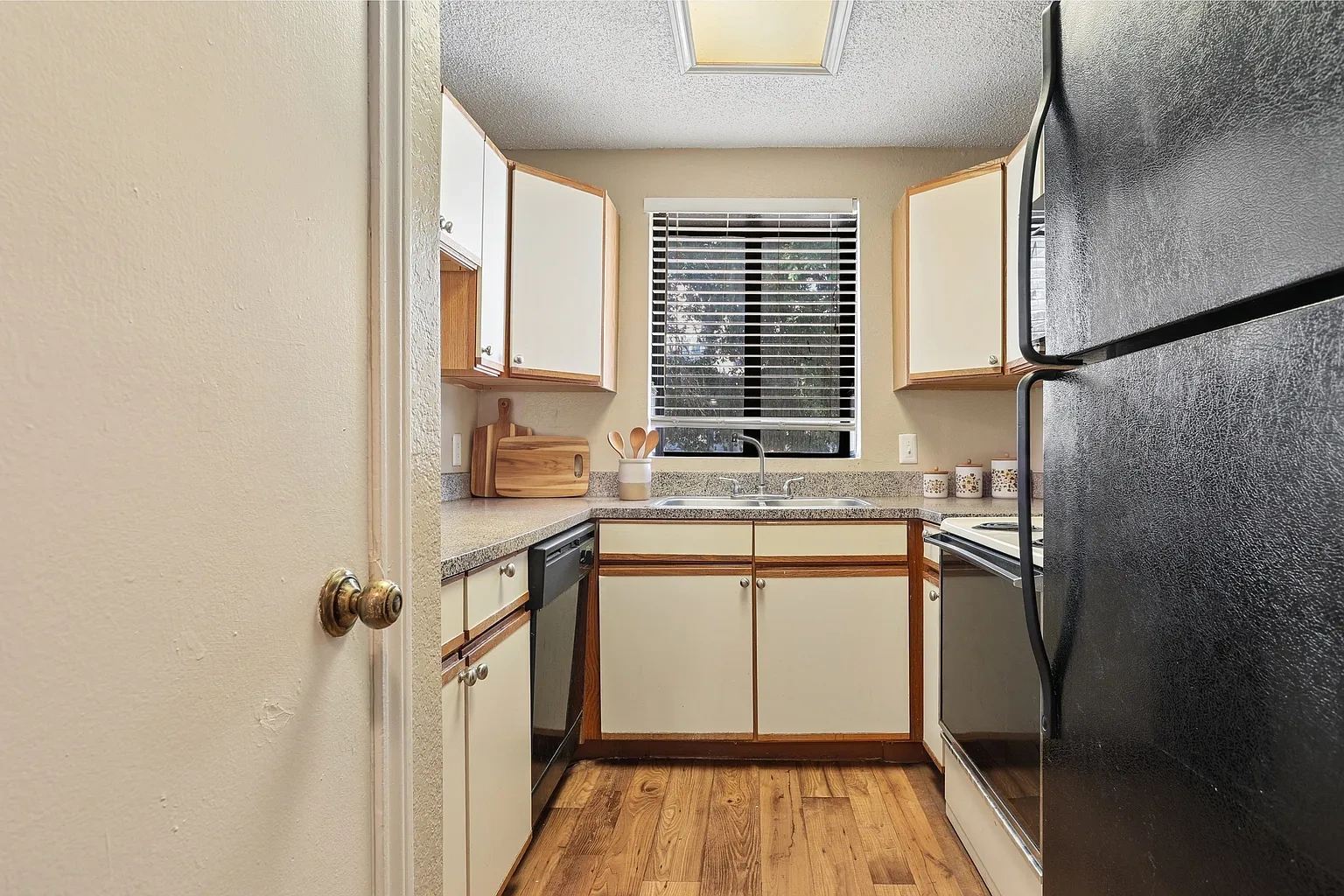 Lake Village West – photo 2