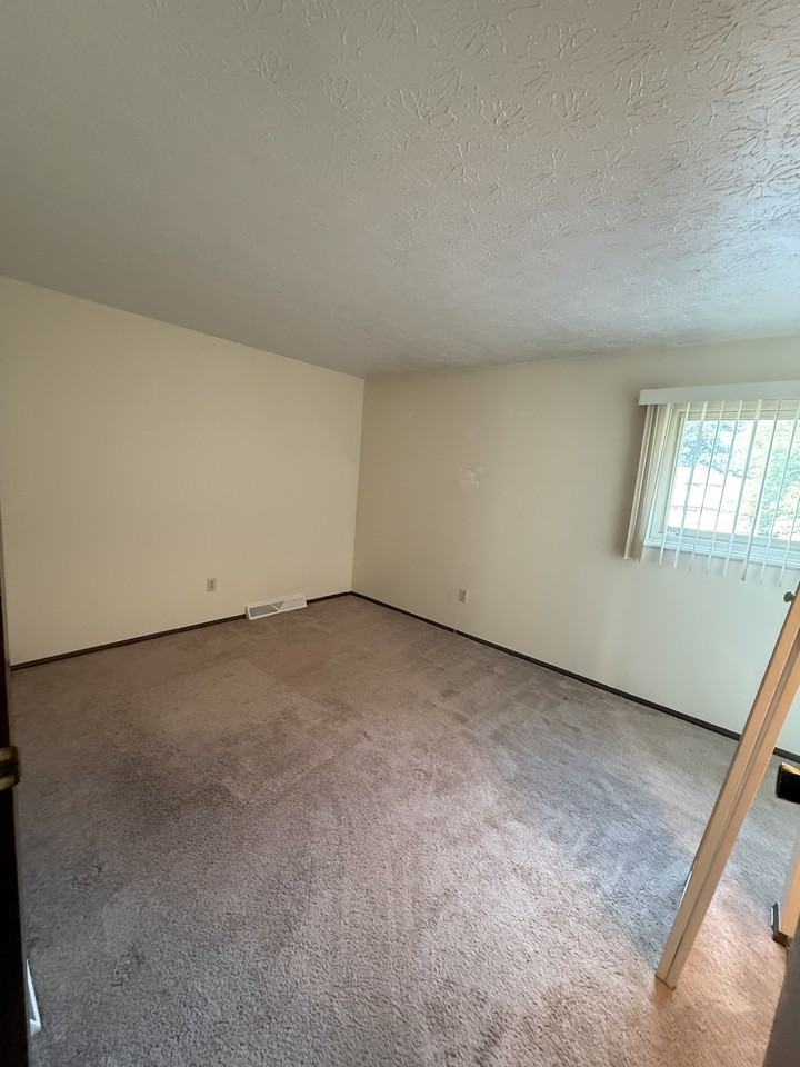 5217 Cline Rd unit B – photo 2