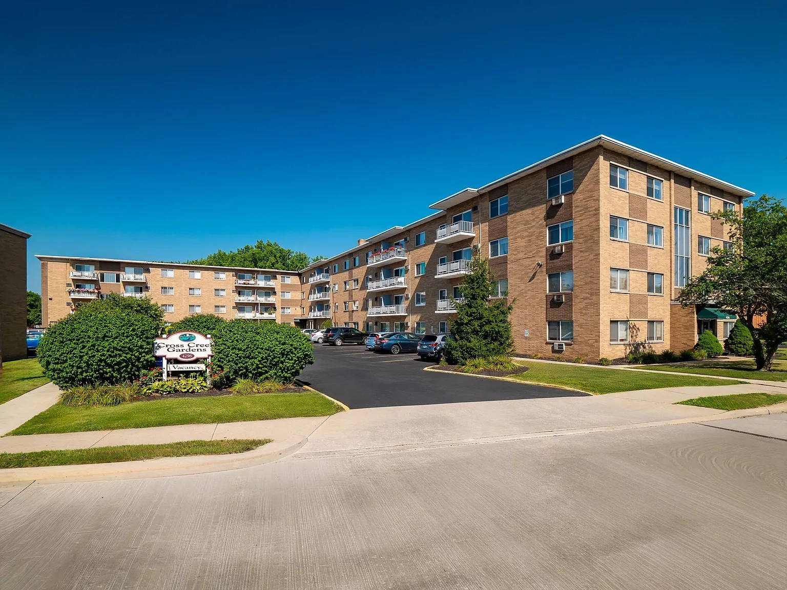 Cross Creek Apartments – photo 5