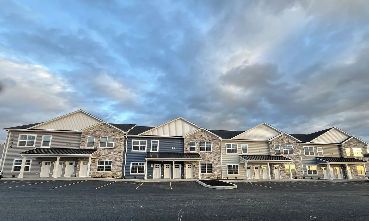 Salem Run Apartments Phase 2 – photo 2