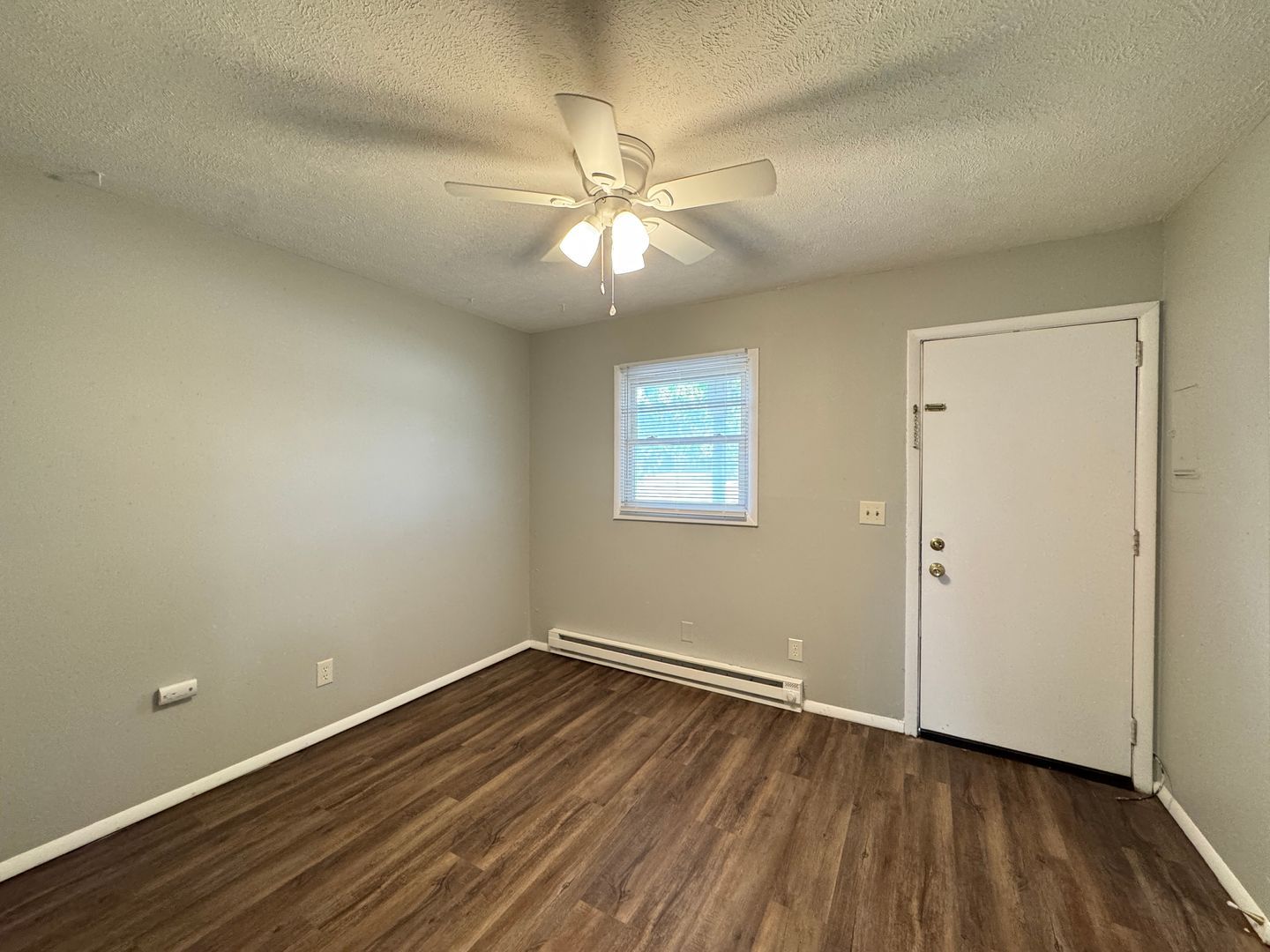 210 E Vernon Ave unit 07 – photo 5