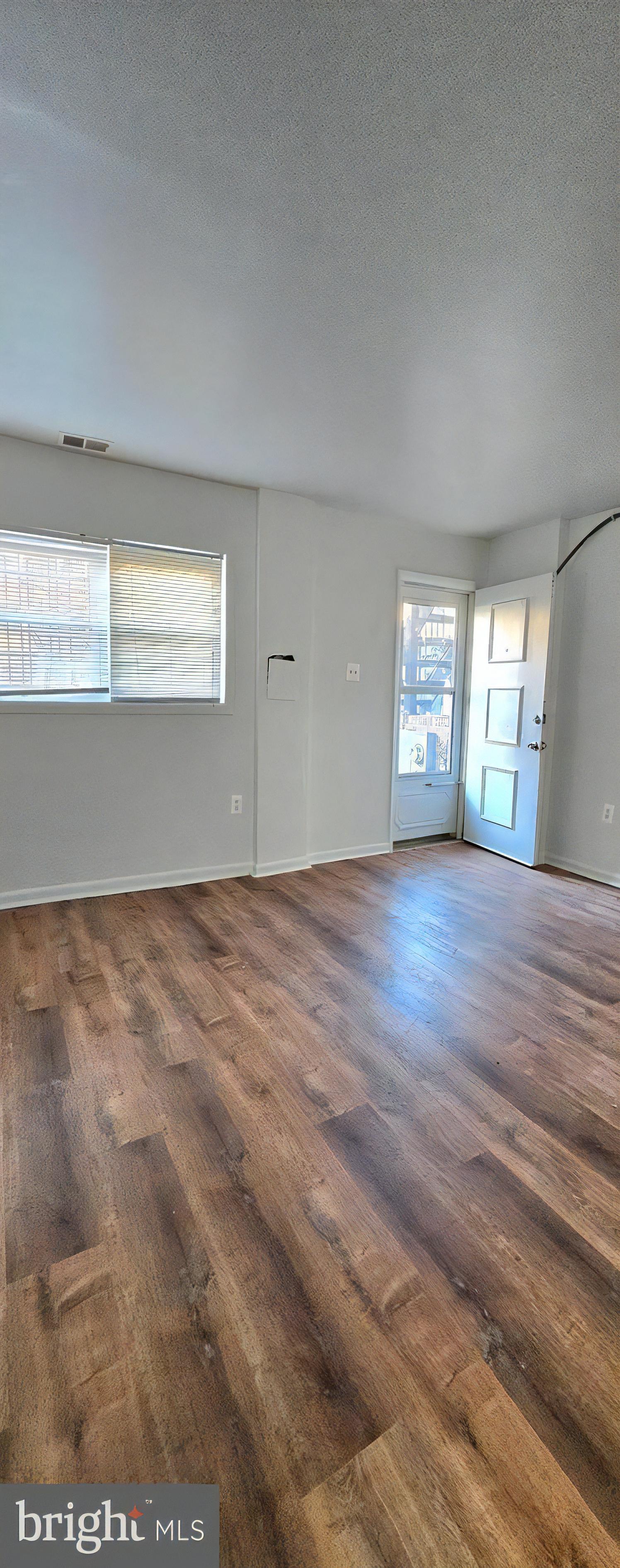 4641 6th St SE unit BASEMENT – photo 4