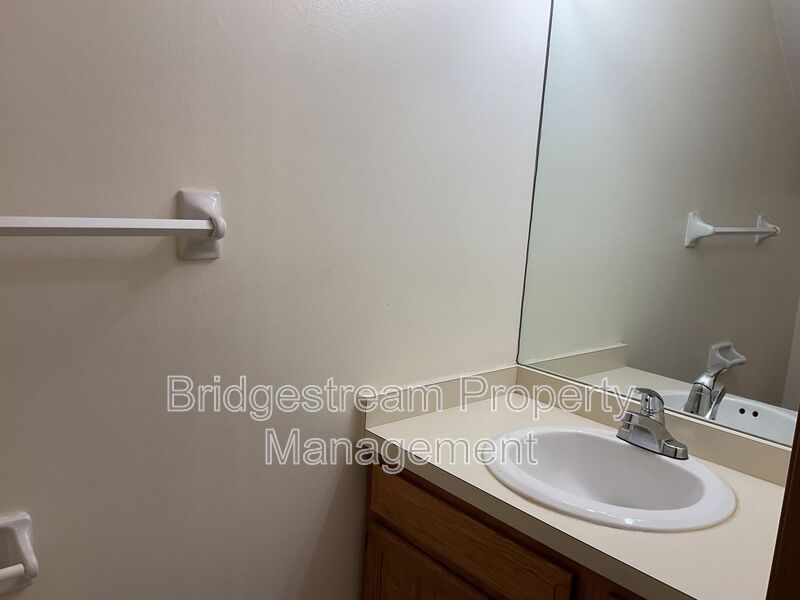 4595 Burchdale St – photo 5