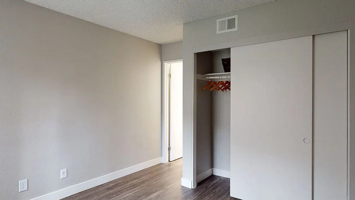 Hillside Village Apartments – photo 1