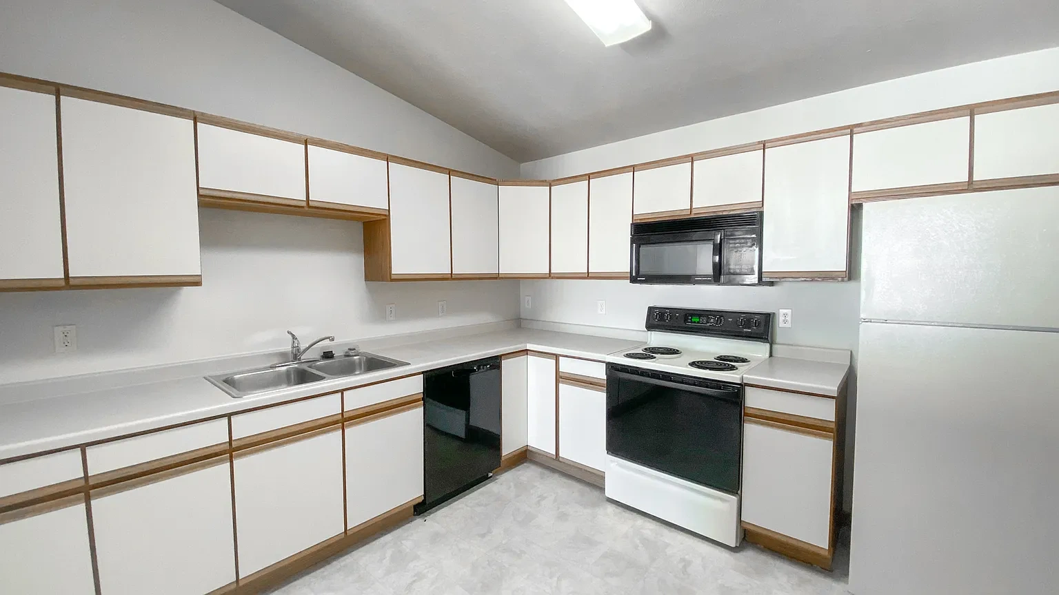 Amber Fields Apartments – photo 4