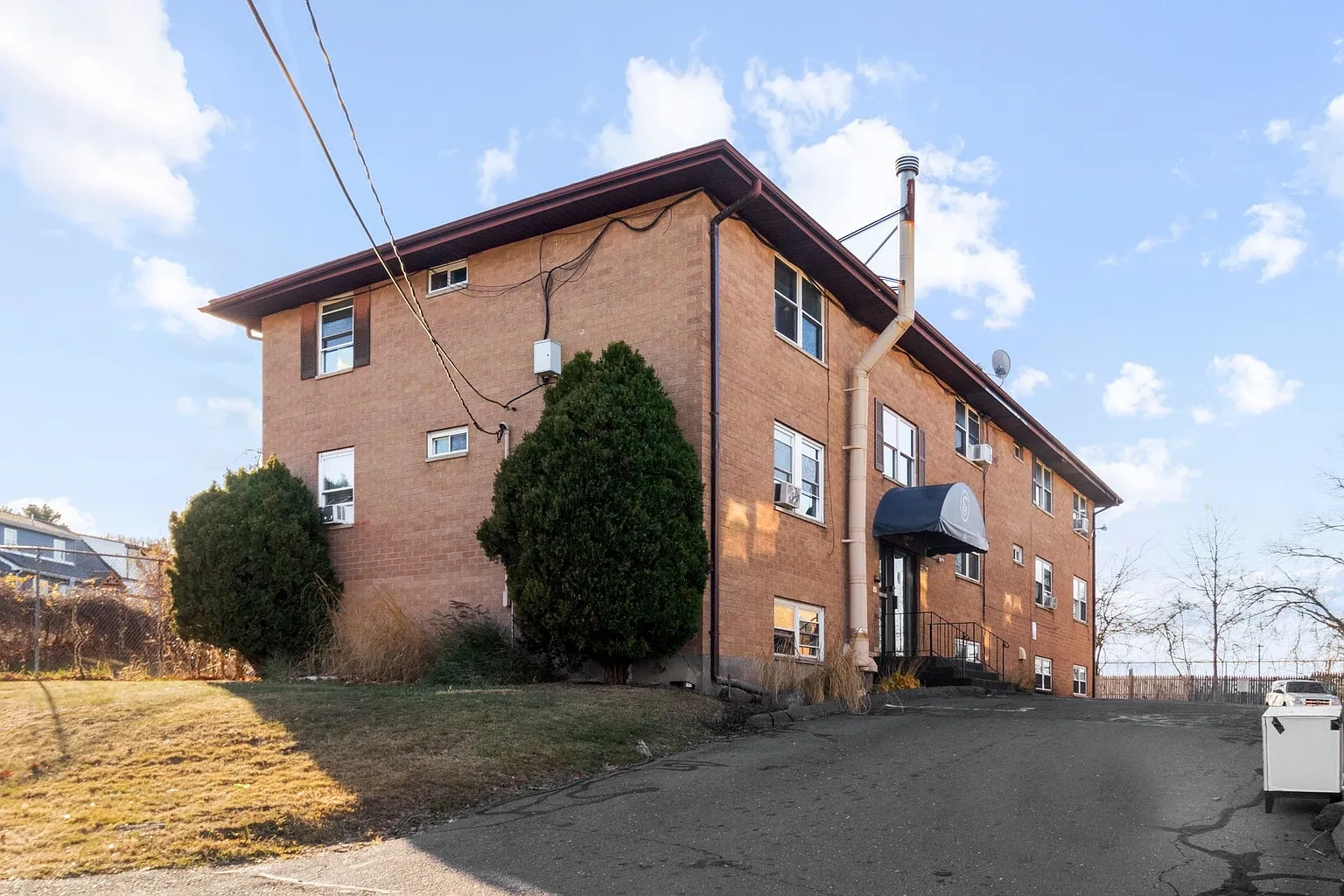 Elam Court – photo 2